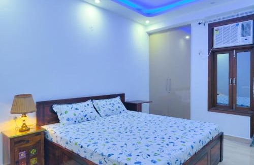 Chhatarpur Apartamento | Divisha Homes-1BHK Luxury Apartment in South Delhi