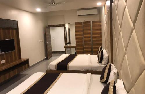 Abu Road Hotel | Divya Hotel & Restaurant