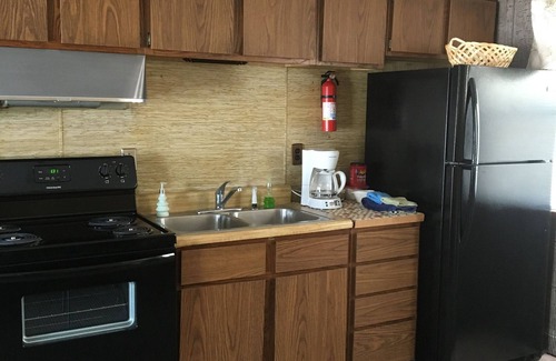Gaylord Complejo | Dixon Lake Resort Nature Lodges on a Scenic Lake