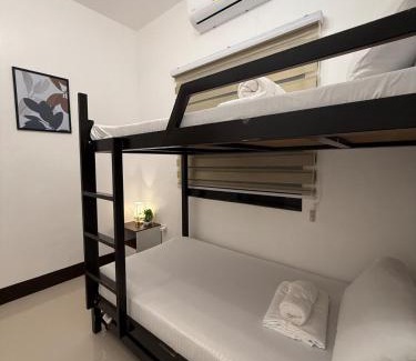 General Santos Casa | DJS TRANSIENT Home near Airport, Netflix, Fast Wifi, Hot &Cold Shower