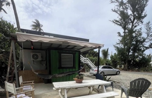 Islote Apartamento | DK Backyard's Green Apartment