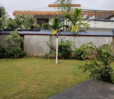 Tawala Cama Y Desayuno | DMC2 Residence Panglao