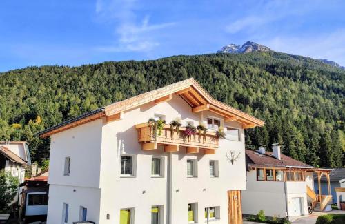 Medraz Apartamento | DMG - 'Large, Luxurious Ground Floor' Apartment