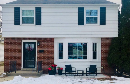 Whitefish Bay Casa | DNC? ¡Quédate en nuestra encantadora casa en Whitefish Bay! 10-15 minutos del centro de la ciudad!