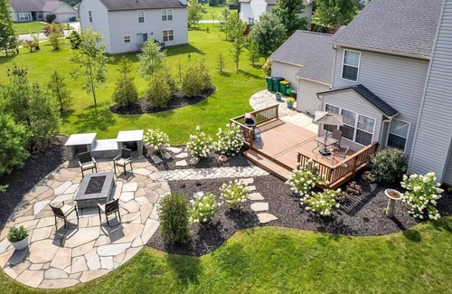Westfield Casa | Dntwn Westfield - 10 mins to Grand Park -Sleeps 12 - Walk to restaurants!