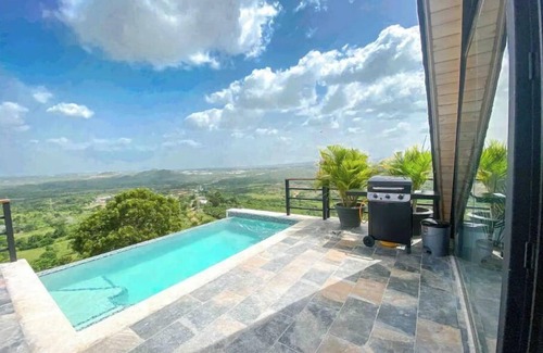 Juan Dolio Casa | Green Villa In The Mountains close to Santo Domingo