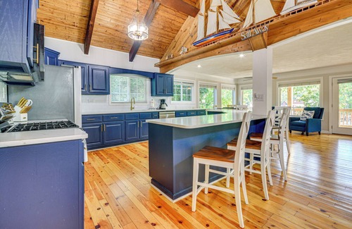 New London Casa | ��NUEVO! Badin Lake Cabin w / Dock y deslizamiento de barco de 2 pisos!