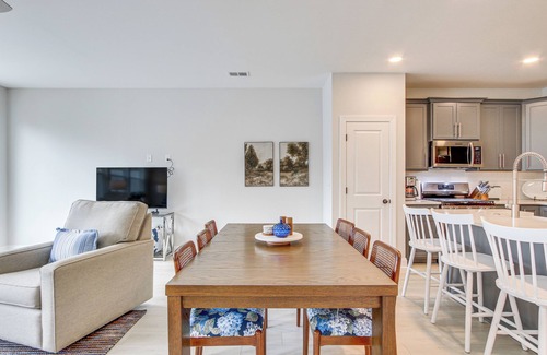 Greenwood Casa | Dock Access: Waterfront Lake Greenwood Gem!