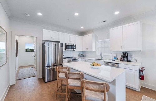 Georgetown Casa | Dock and Dwell at the Winyah Bay Club, Pool, Outdoor Lounge/Grill and Boat Slip included!