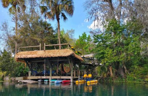 Dunnellon Casa | Dock and Kayaks Riverfront Dunnellon Home!