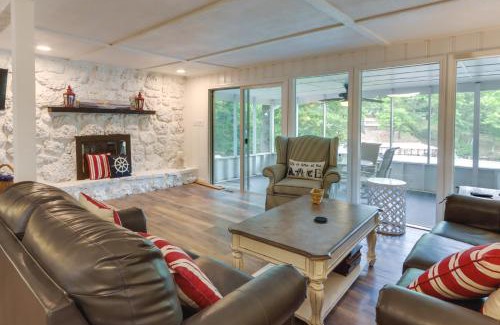 Camdenton Casa | Dock and Screened Porch Lake of the Ozarks Getaway!