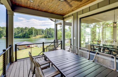 Milledgeville Casa | Dock and Views Spacious Lake Sinclair Retreat