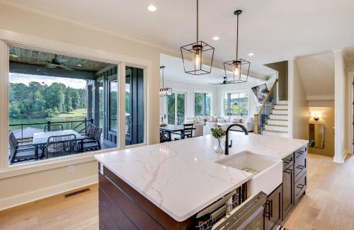 Milledgeville Casa | Dock and Views Spacious Lake Sinclair Retreat