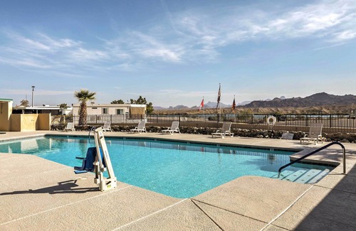 Lake Havasu City Cabaña | Dock & Beach Access: Cozy Lake Havasu City Home!
