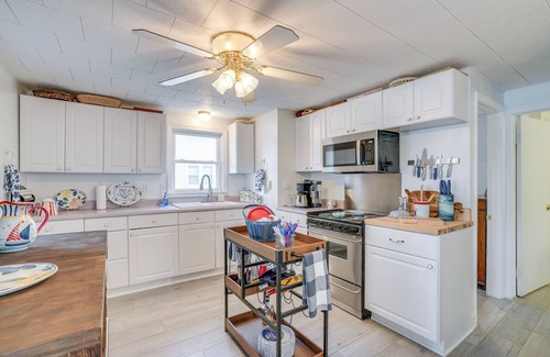 Bronson Casa | Dock & Kayak - Waterfront Retreat on Lake Gilead!