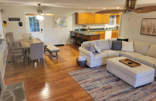 Jacksboro Casa | Dock Life at beautiful Norris Lake!!!