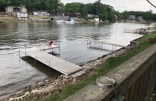 Wasaga Beach Cabaña | Dock Life Cottage 9 - Riverside, 2 Bedroom, Wasaga