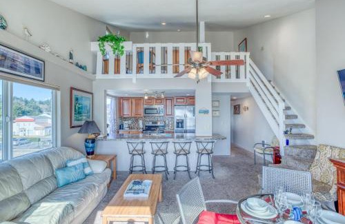 Lincoln City Casa | Dock of the Bay 308