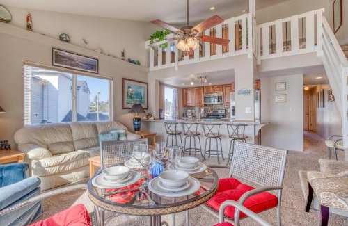Lincoln City Casa | Dock of the Bay 308