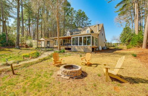 Deltaville Casa | Dock, Sunrooms and Fire Pits Deltaville Home!