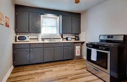 Savannah Casa | Dock&Volleyball! Near Downtown - Royal Aubergine