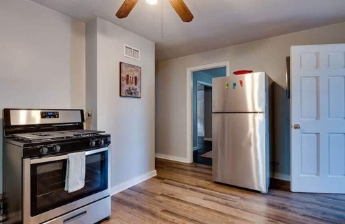 Savannah Casa | Dock&Volleyball! Near Downtown - Royal Aubergine