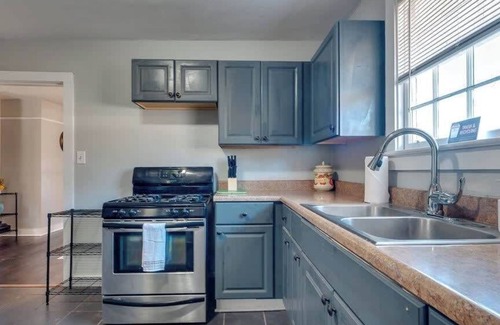 Savannah Casa | Dock&Volleyball! Near Downtown - Blue & Turquoise!