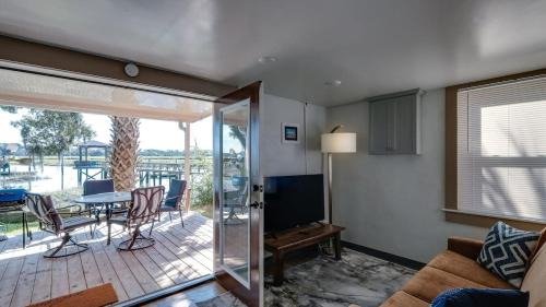 Savannah Apartamento | Dock&Volleyball! Near Downtown- Orange Oasis