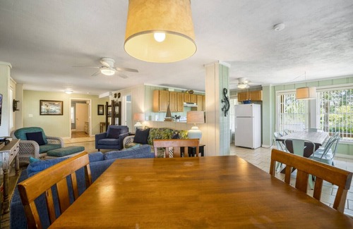 Cedar Key Cabina | Dock * Water Views * Deck * Nature * Sunsets