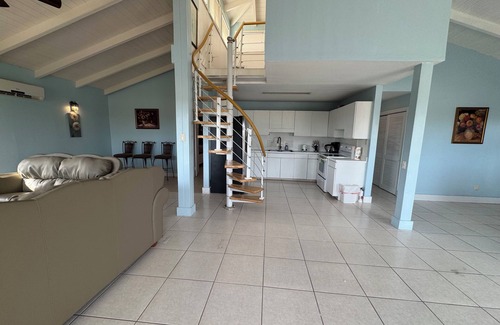 Discovery Bay Apartamento | Dockside 3-bedroom Suite in Providenciales