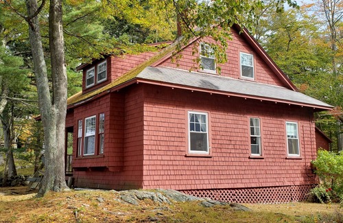 Harpswell Center Cabaña | Dockside Cottage ~ Un entorno costero tranquilo frente al mar con impresionantes puestas de sol