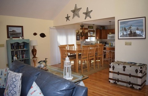 Deep Hole Casa | Dockside Dreams-Canal Front on Oyster Bay, Boat Dock