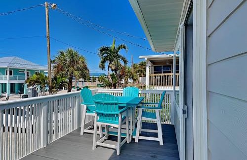 Fort Myers Beach Casa | Docs Cottage