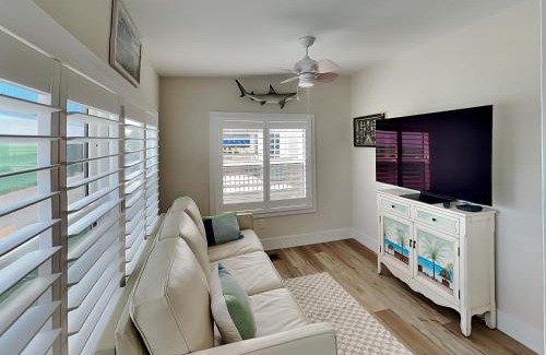 Fort Myers Beach Casa | Docs Cottage