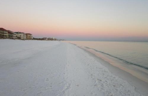 Crystal Beach Casa | Doctor's Orders 2 Short Walk to Private Deeded Beach Sleeps 14