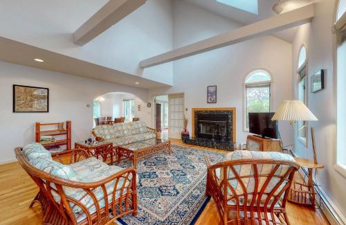 Edgartown Casa | Dodgers Hole