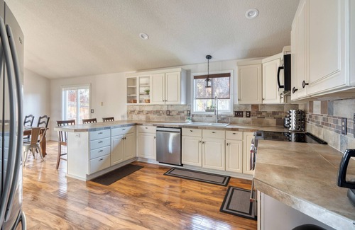 Mountain View Casa | Dog | 5min to Local Restaurants | Cozy