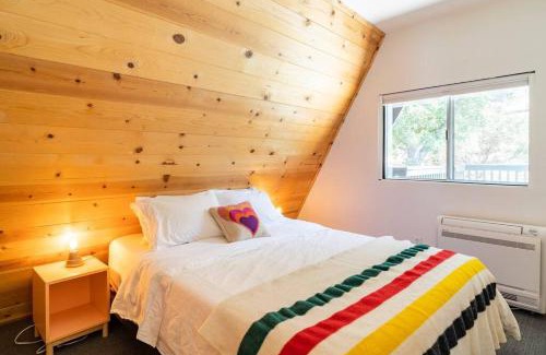 Pine Cove Casa | Dog Friendly A-frame Hot Tub Nature Views