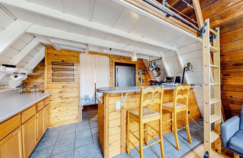 Glen Ellen Casa | Dog-friendly, A-frame with deck, garden, & woodstove - monthly rental