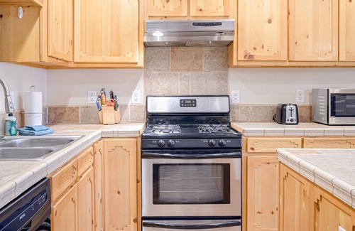 Taos Casa | Dog-friendly adobe with mountain view, foosball, hammocks, grill, WiFi, & W/D