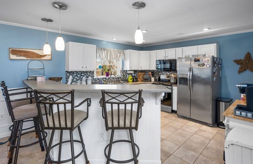Sagamore Beach Casa | Dog friendly and spacious just minutes from Scusset Beach
