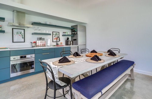 Barton Hills Apartamento | Dog-Friendly Austin Guest House: 3 Mi to Downtown