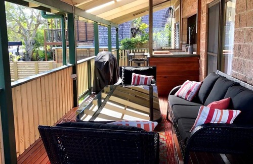 Emerald Beach Casa | Dog-friendly Bluff Rd Beach House, Emerald Beach