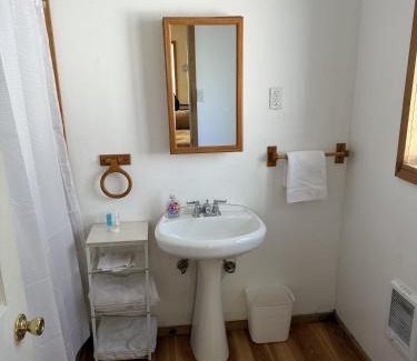Cobb Casa | Dog-Friendly Cabin 2 Mi to Trails cabin