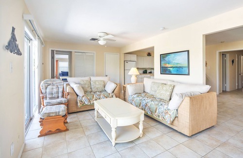 Marathon Casa | ¡NUEVO LISTADO! Great Middle Keys casa frente al canal con piscina!
