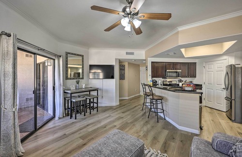 Maryvale Village Condominio | Dog-Friendly Condo w/ Pool & Hot Tub in Phoenix