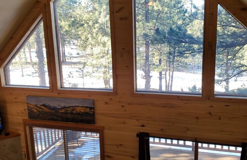 Westcliffe Casa | Dog Friendly, Cozy 3 Bdrm Cabin in the Woods