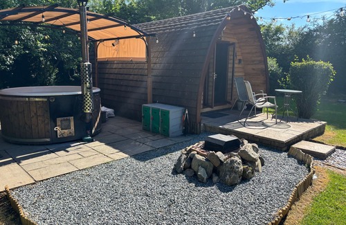 Llanfairpwllgwyngyll Cabina | Dog Friendly Cozy Bell Tent With Log Burner