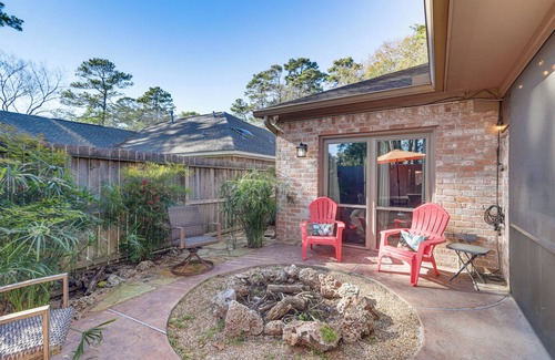 Cypress Cabaña | Dog-friendly Cypress Vacation Rental w/ Lanai!