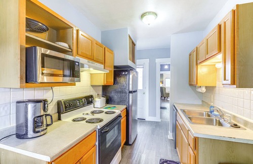 Dayton Casa | Dog-Friendly Dayton Home: 1 Mi to Downtown!